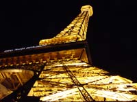 Las-Vegas-Paris-Eiffel-Tower-2